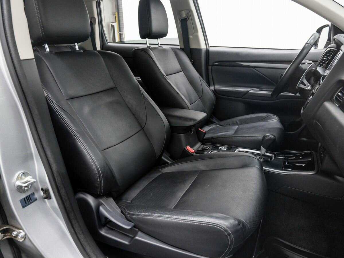 Mitsubishi Outlander б/у, 2018, Автоматическая. Фото: #8