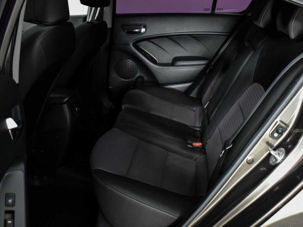 Киа Церато б/у, 2015, Механическая. Фото: #9