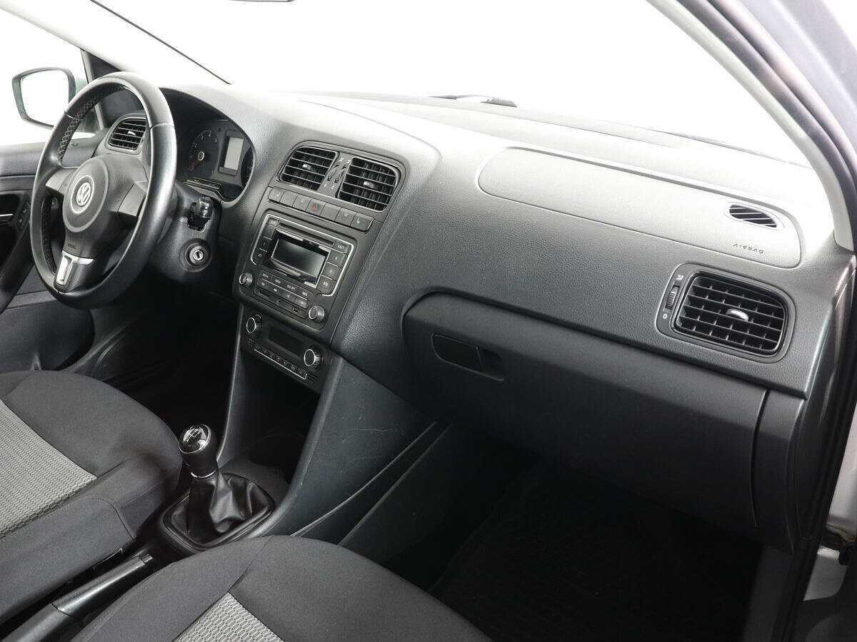 Volkswagen Polo б/у, 2015, Механическая. Фото: #9