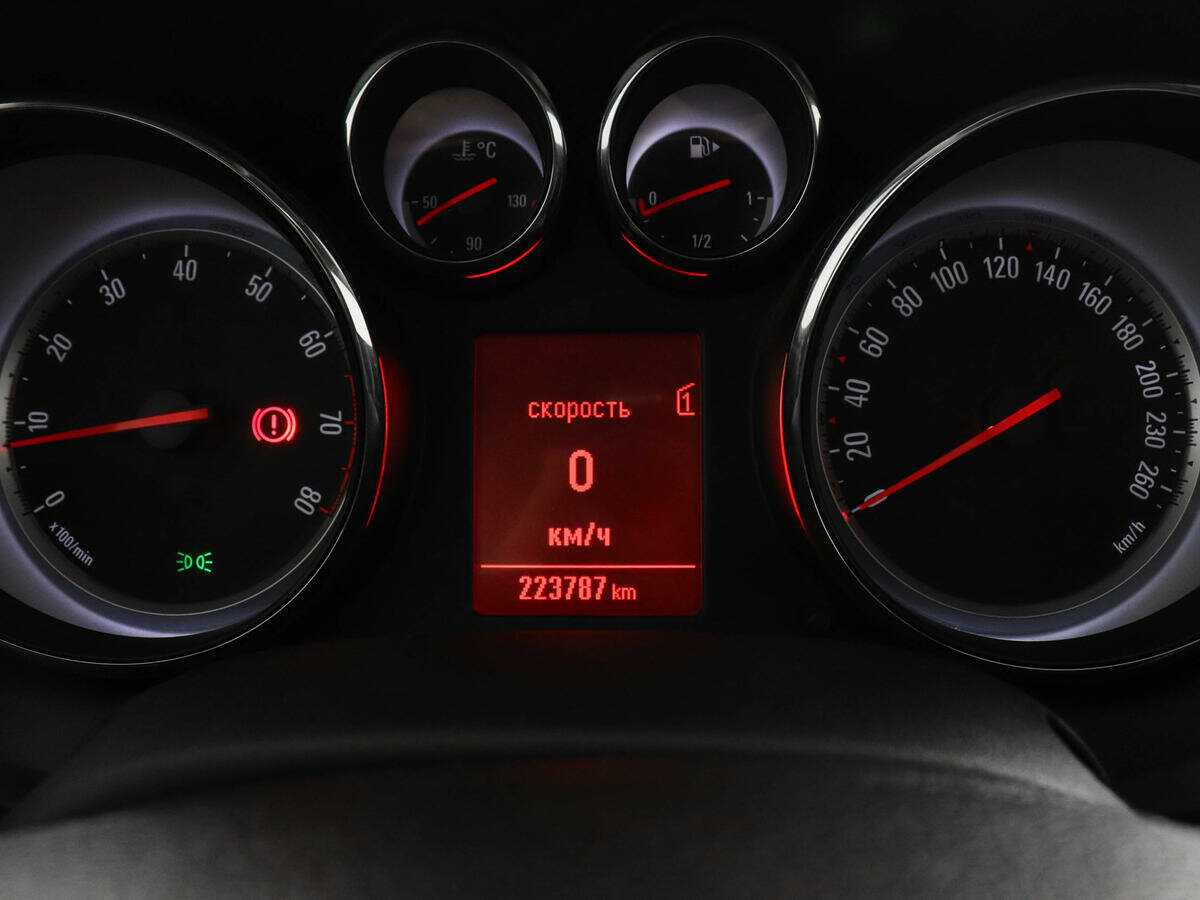 Opel Astra б/у, 2013, Механическая. Фото: #6