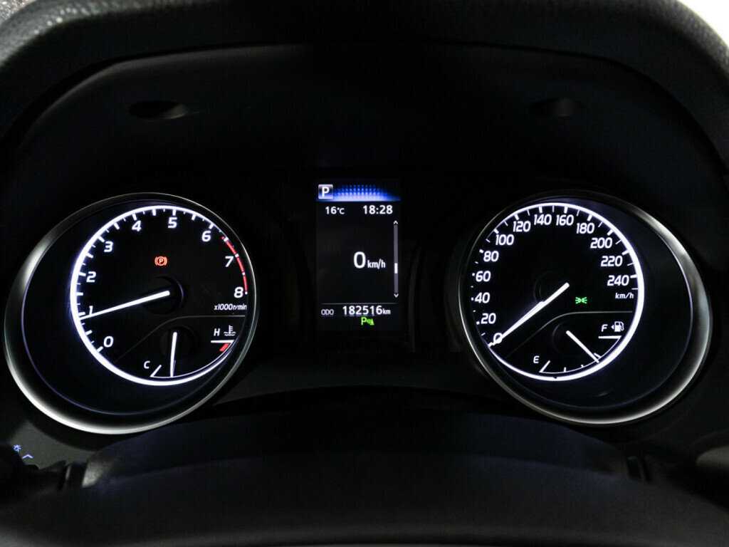 Toyota Camry б/у, 2021, Автоматическая. Фото: #11