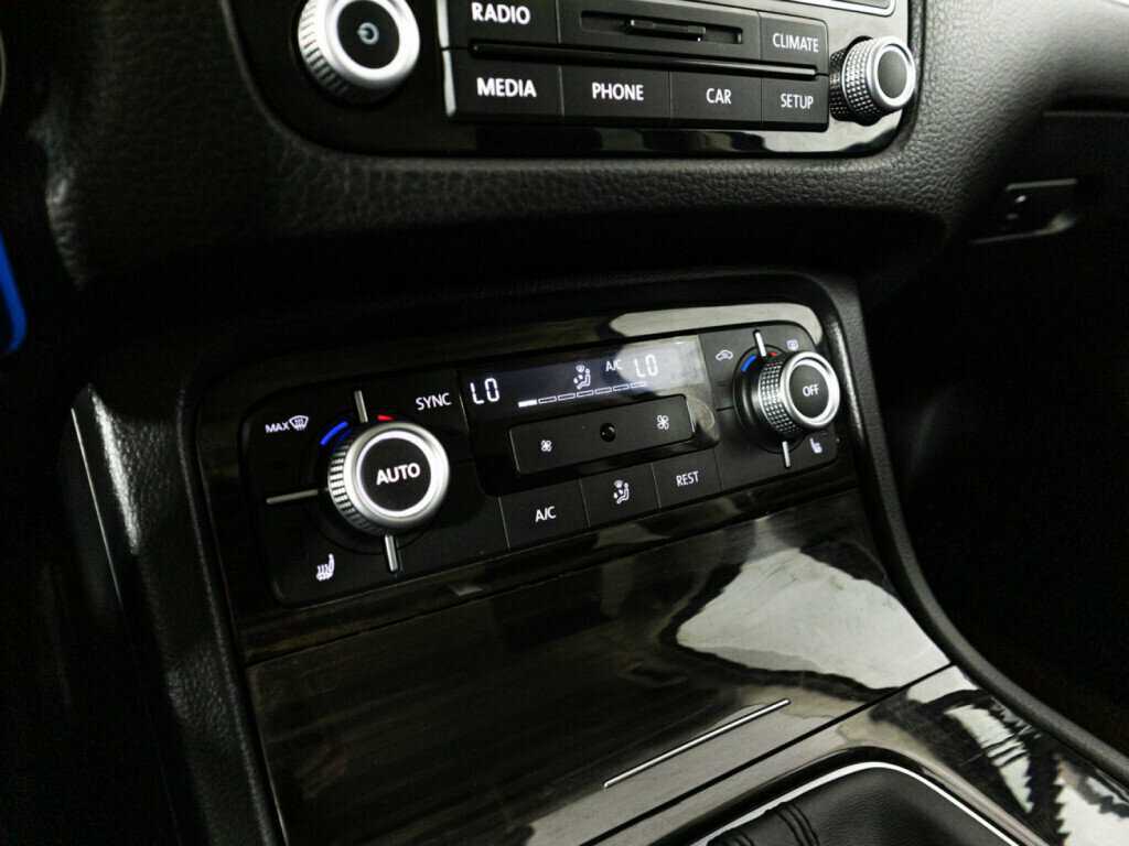 Volkswagen Touareg б/у, 2015, Автоматическая. Фото: #17