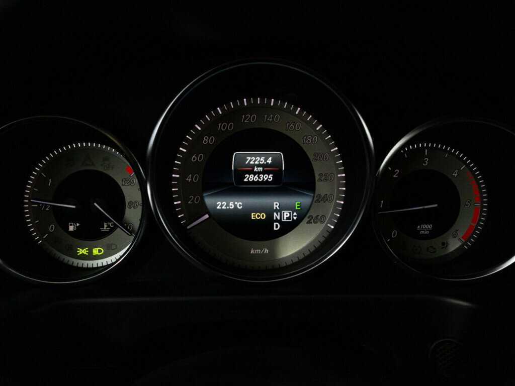 Mercedes-Benz E-Класс б/у, 2014, Автоматическая. Фото: #11