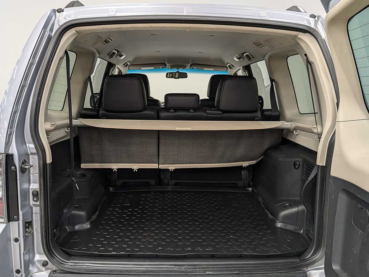 Mitsubishi Pajero б/у, 2014, Автоматическая. Фото: #9