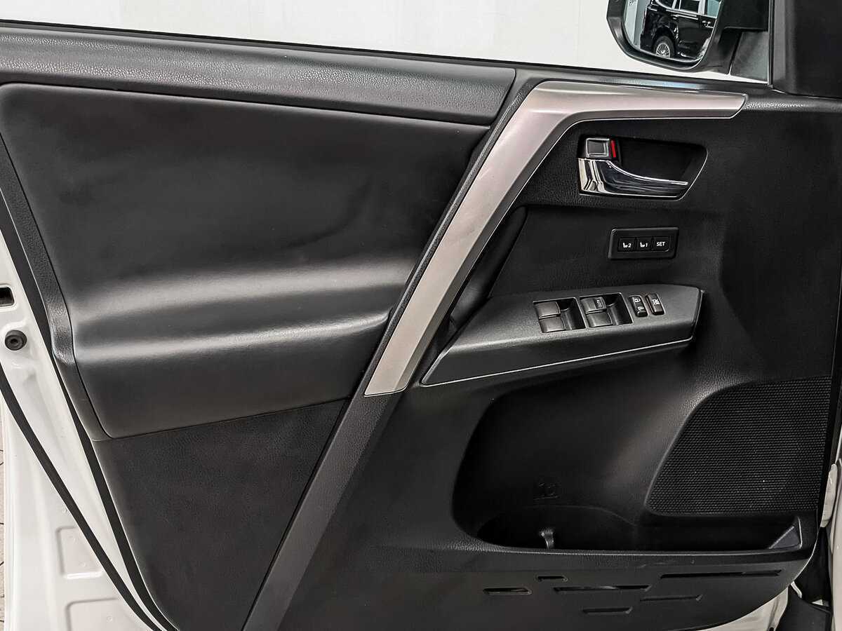 Toyota RAV4 б/у, 2017, Вариатор. Фото: #18
