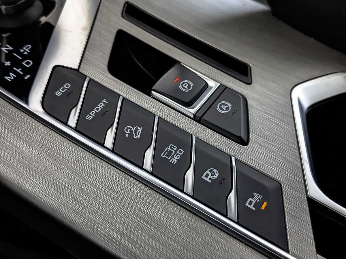 Geely Coolray б/у, 2023, Роботизированная. Фото: #25