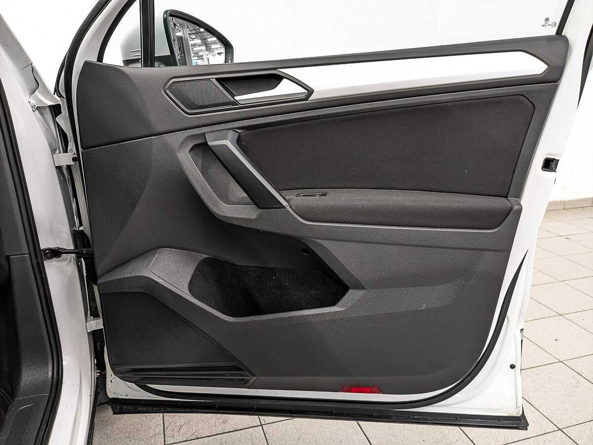 Volkswagen Tiguan б/у, 2021, Роботизированная. Фото: #24