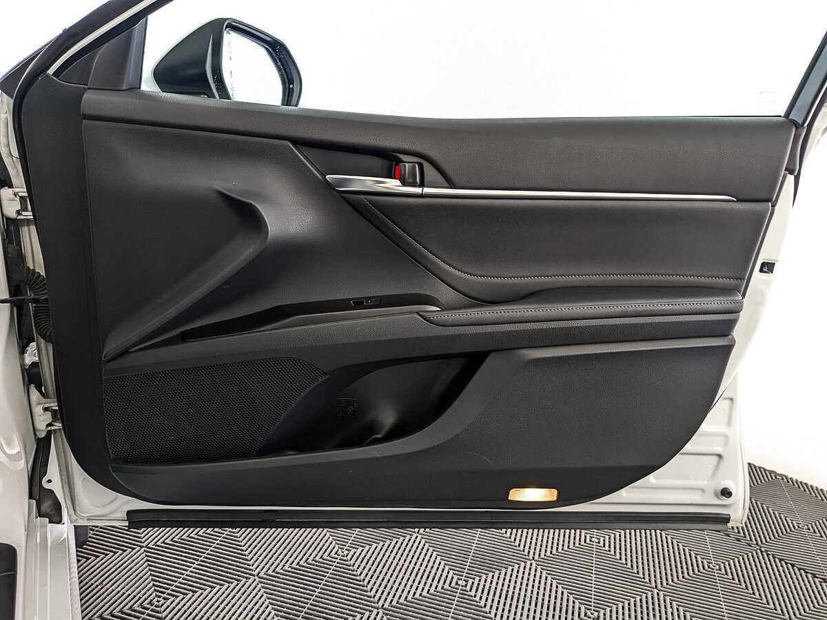 Toyota Camry б/у, 2021, Автоматическая. Фото: #24