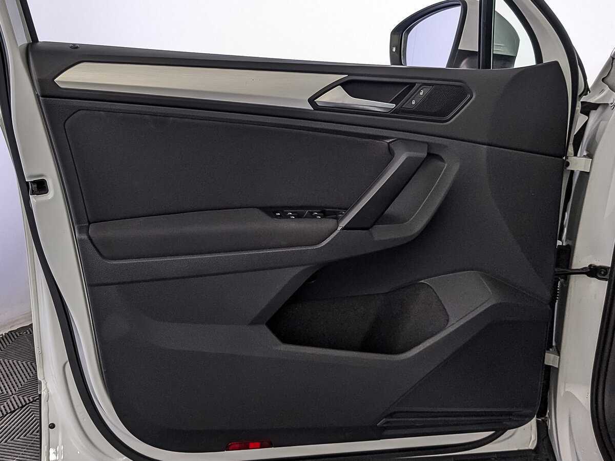 Volkswagen Tiguan б/у, 2018, Роботизированная. Фото: #18