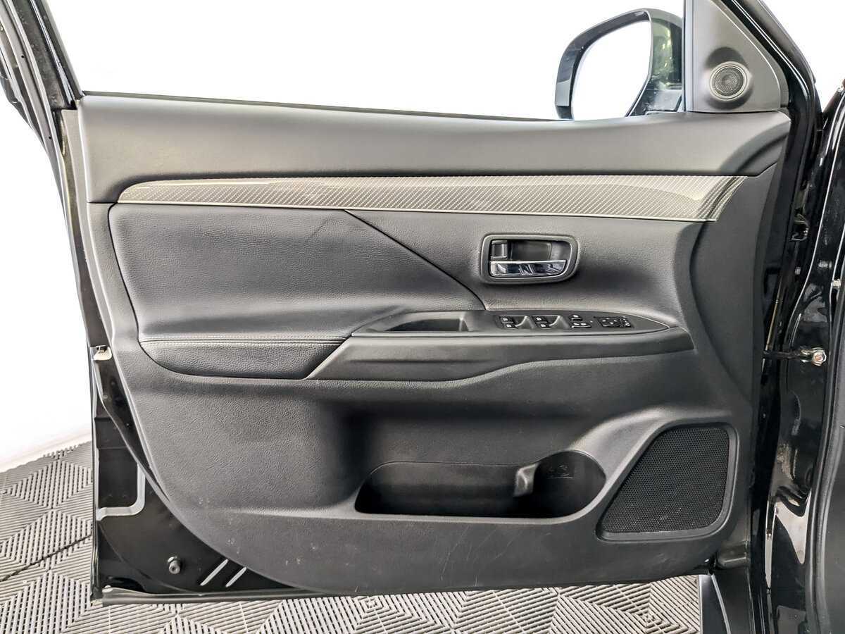 Митсубиши Оутлэндер б/у, 2021, Вариатор. Фото: #18