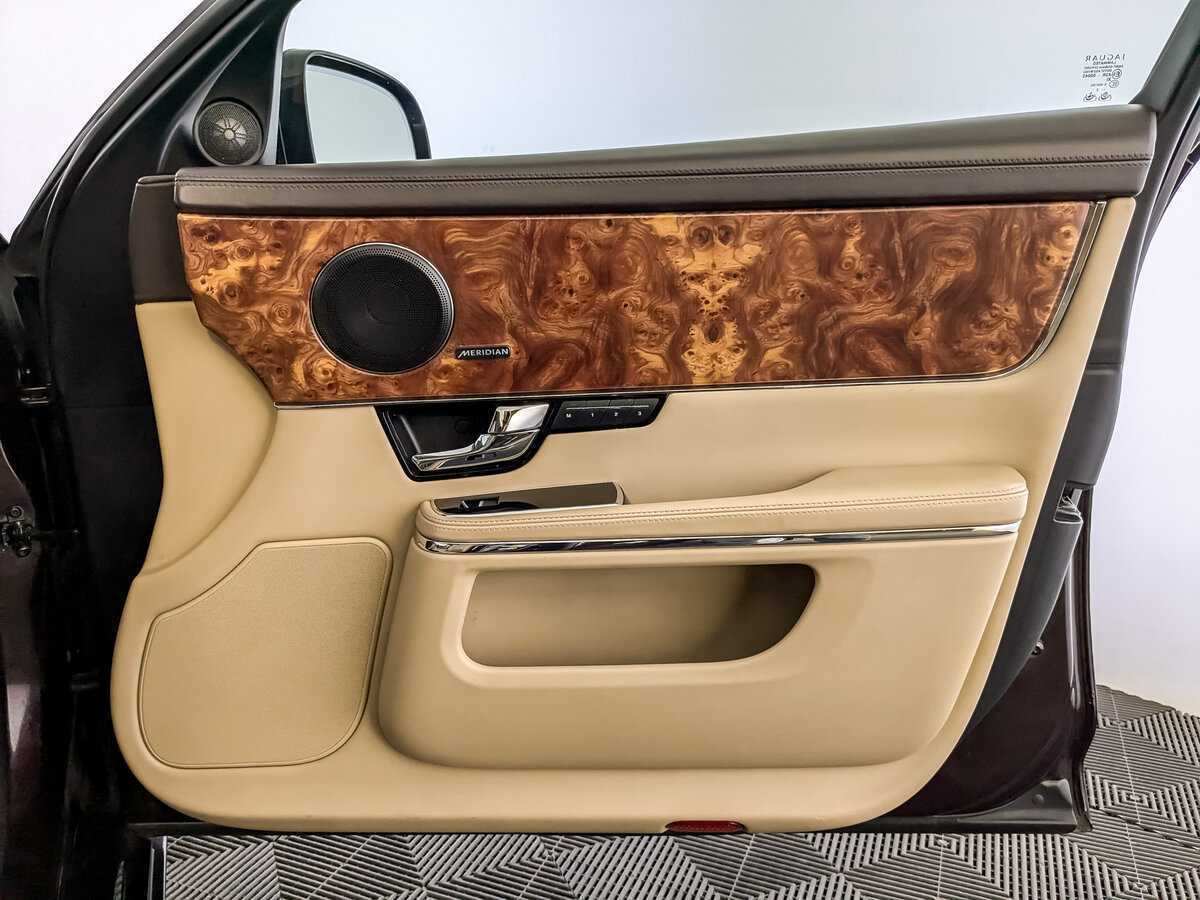 Jaguar XJ б/у, 2012, Автоматическая. Фото: #23