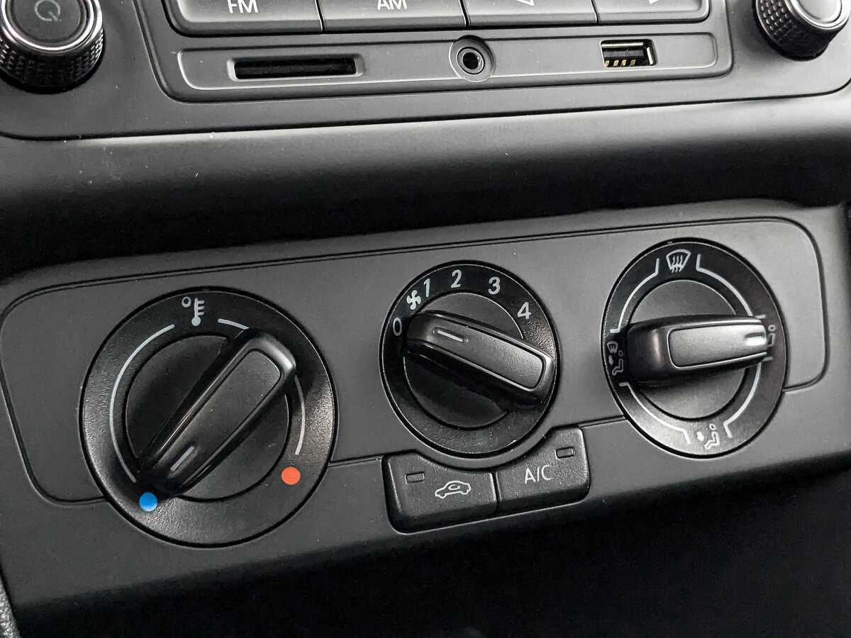 Фольксваген Поло б/у, 2015, Автоматическая. Фото: #20