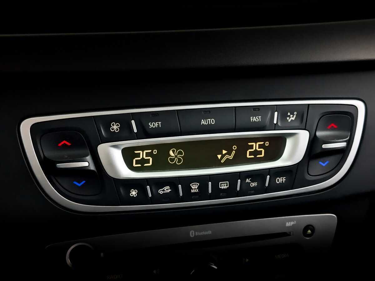 Renault Fluence б/у, 2013, Вариатор. Фото: #23