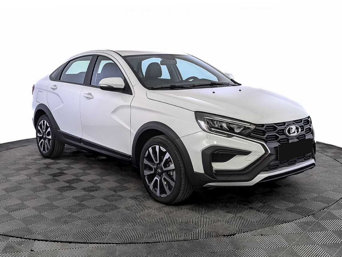 Лада (ВАЗ) Веста б/у, 2024, Механическая. Фото: #2