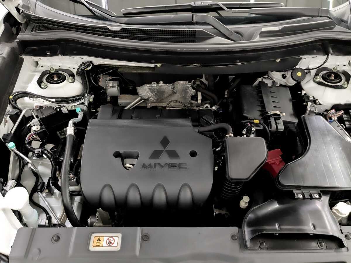 Mitsubishi Outlander б/у, 2022, Вариатор. Фото: #8