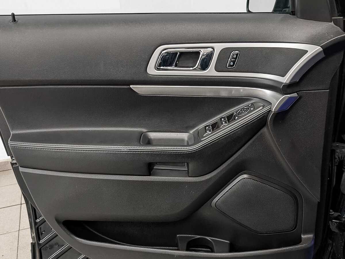 Ford Explorer б/у, 2014, Автоматическая. Фото: #18