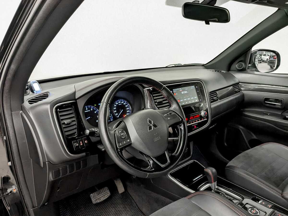 Mitsubishi Outlander б/у, 2021, Вариатор. Фото: #15