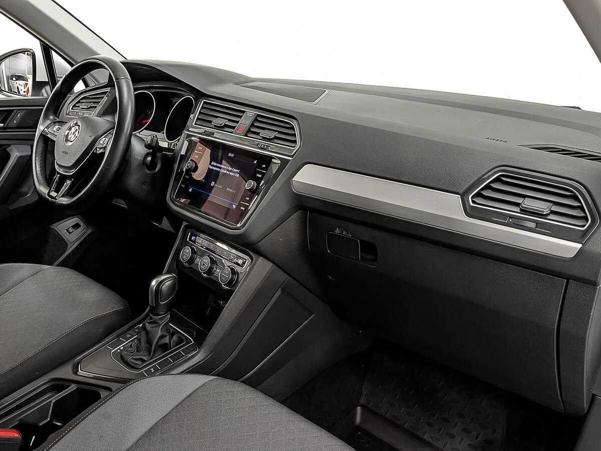 Volkswagen Tiguan б/у, 2020, Роботизированная. Фото: #12