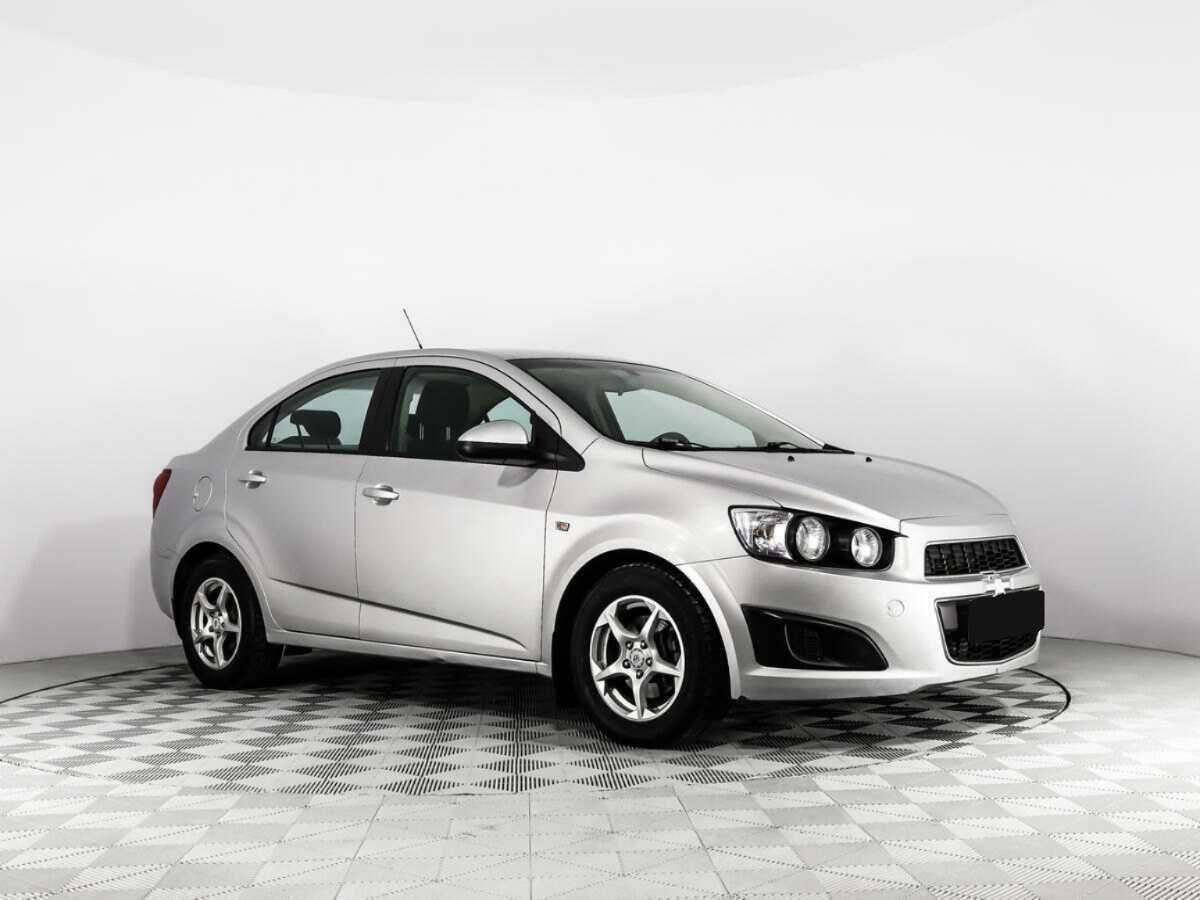Chevrolet Aveo б/у, 2014, Механическая. Фото: #2