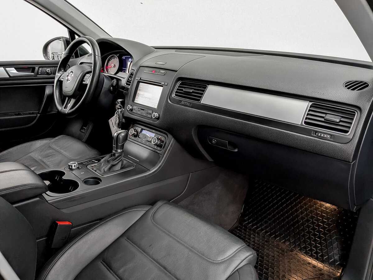 Volkswagen Touareg б/у, 2013, Автоматическая. Фото: #10