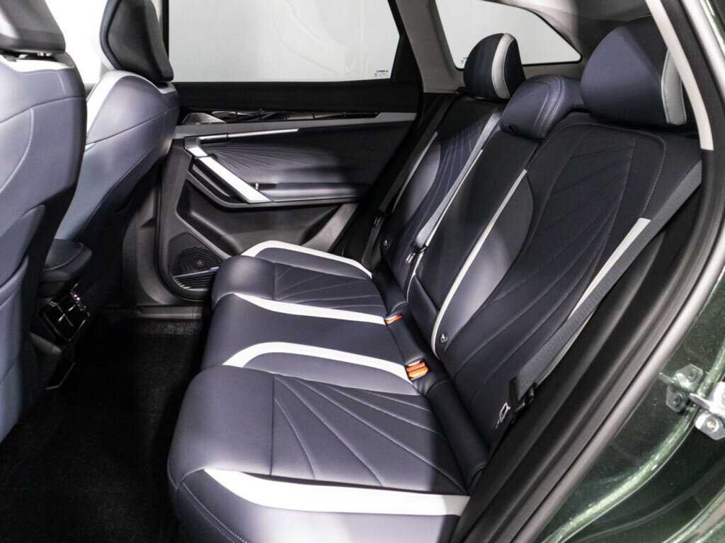 Geely Atlas б/у, 2023, Роботизированная. Фото: #9