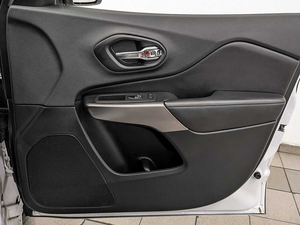 Jeep Cherokee б/у, 2019, Автоматическая. Фото: #22