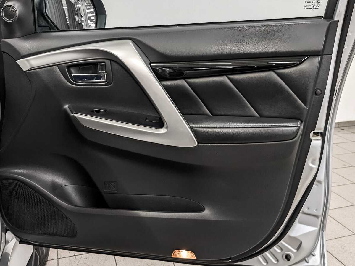 Mitsubishi Pajero Sport б/у, 2020, Автоматическая. Фото: #24