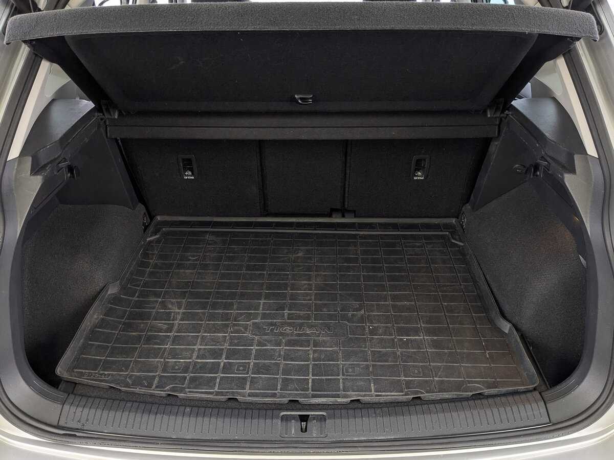 Volkswagen Tiguan б/у, 2020, Роботизированная. Фото: #9