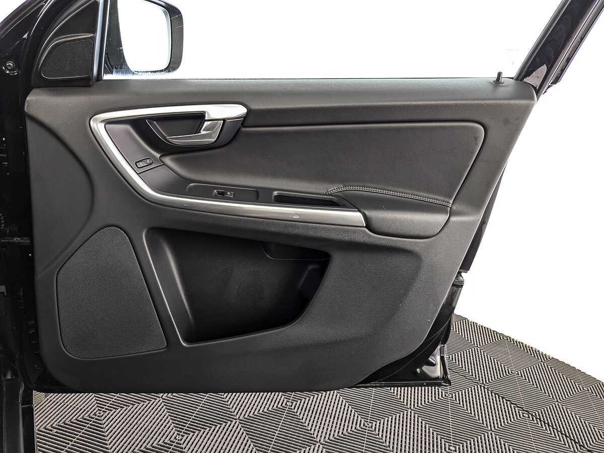 Volvo XC60 б/у, 2017, Автоматическая. Фото: #22