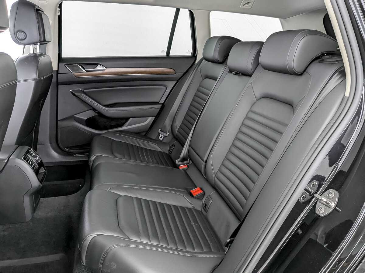 Volkswagen Passat б/у, 2018, Роботизированная. Фото: #11