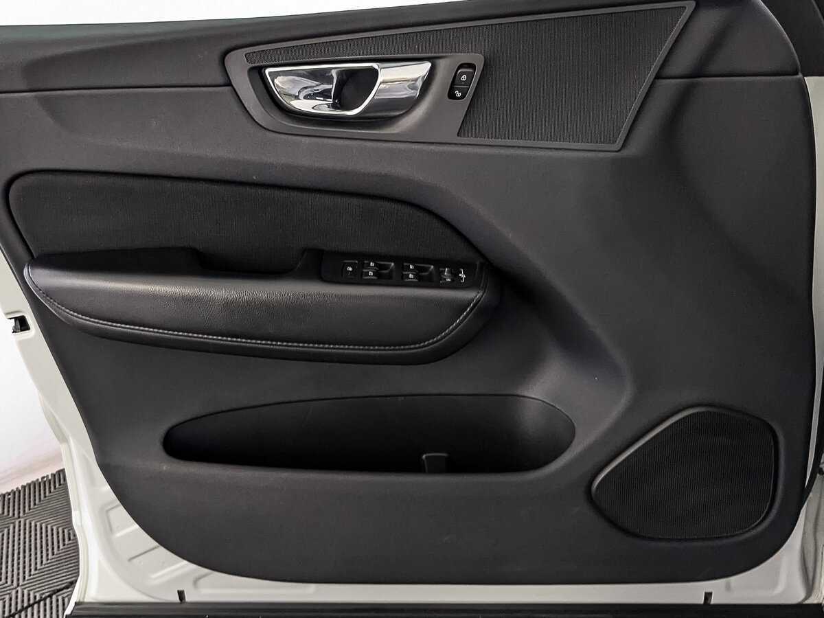 Volvo XC60 б/у, 2018, Автоматическая. Фото: #15