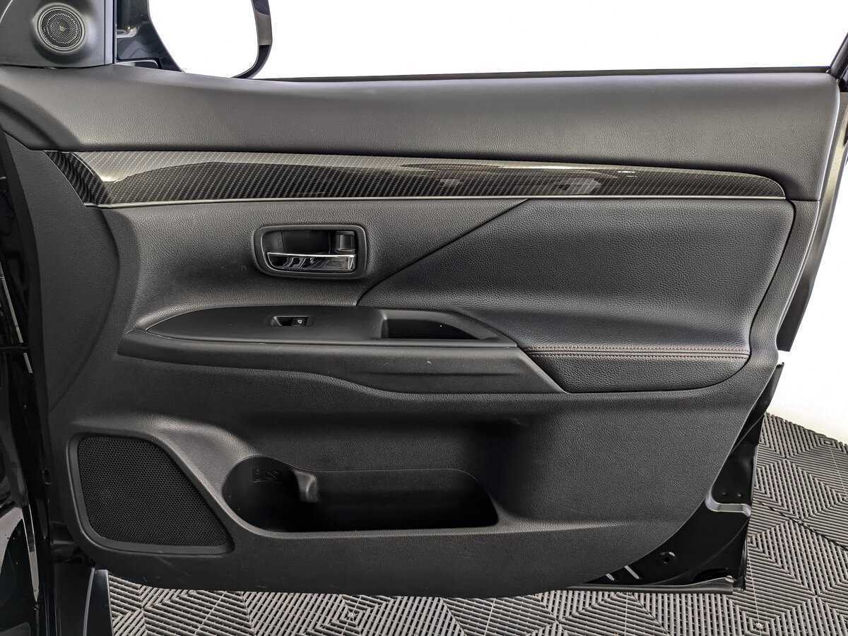 Mitsubishi Outlander б/у, 2021, Вариатор. Фото: #24