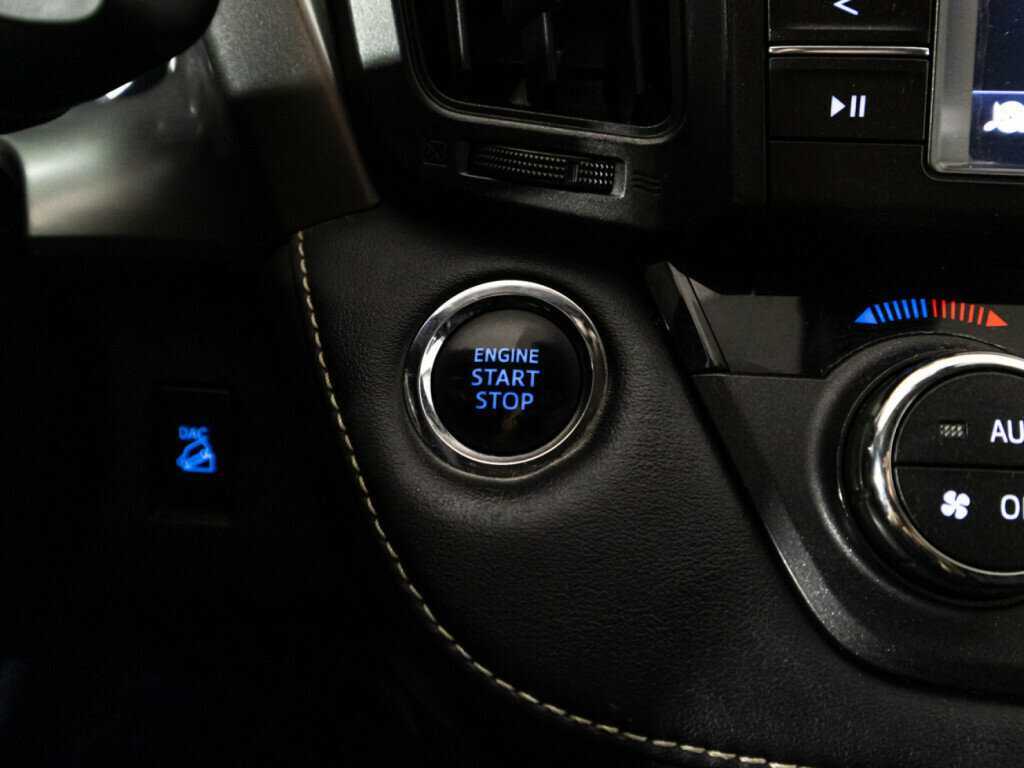 Toyota RAV4 б/у, 2017, Автоматическая. Фото: #20