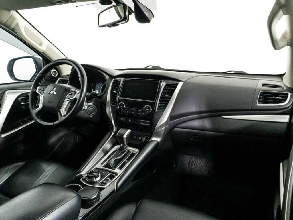 Mitsubishi Pajero Sport б/у, 2018, Автоматическая. Фото: #8