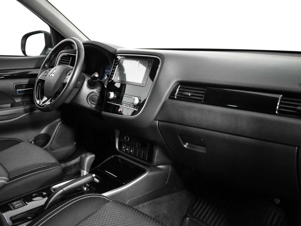 Mitsubishi Outlander б/у, 2020, Вариатор. Фото: #8