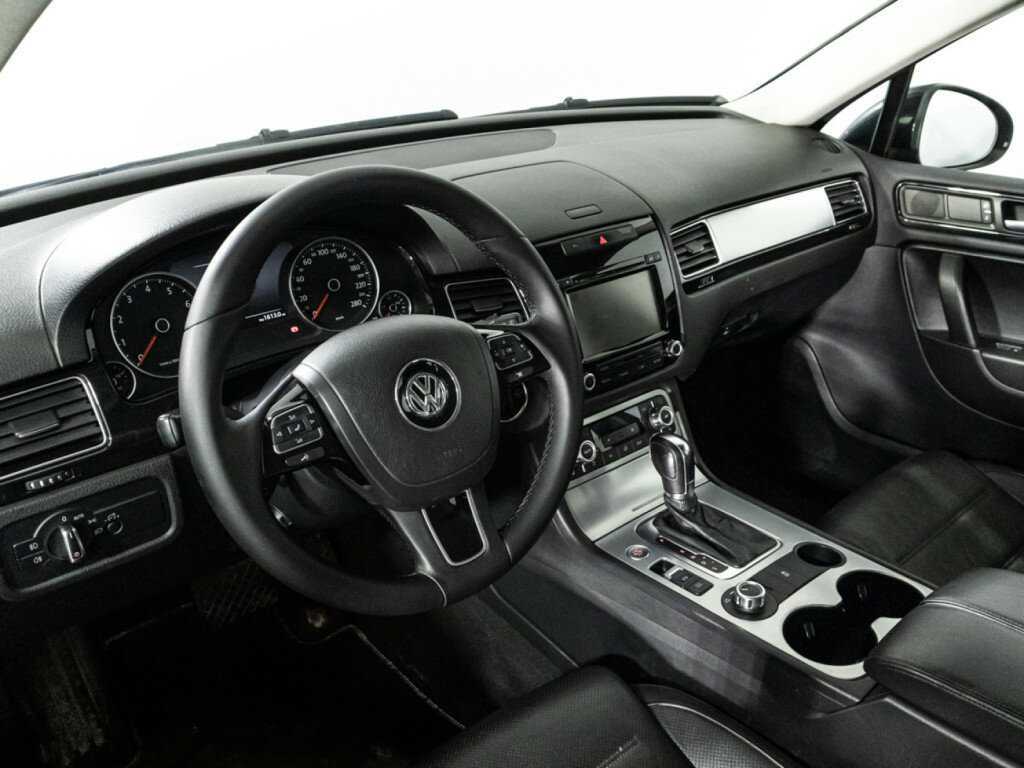 Volkswagen Touareg б/у, 2012, Автоматическая. Фото: #10