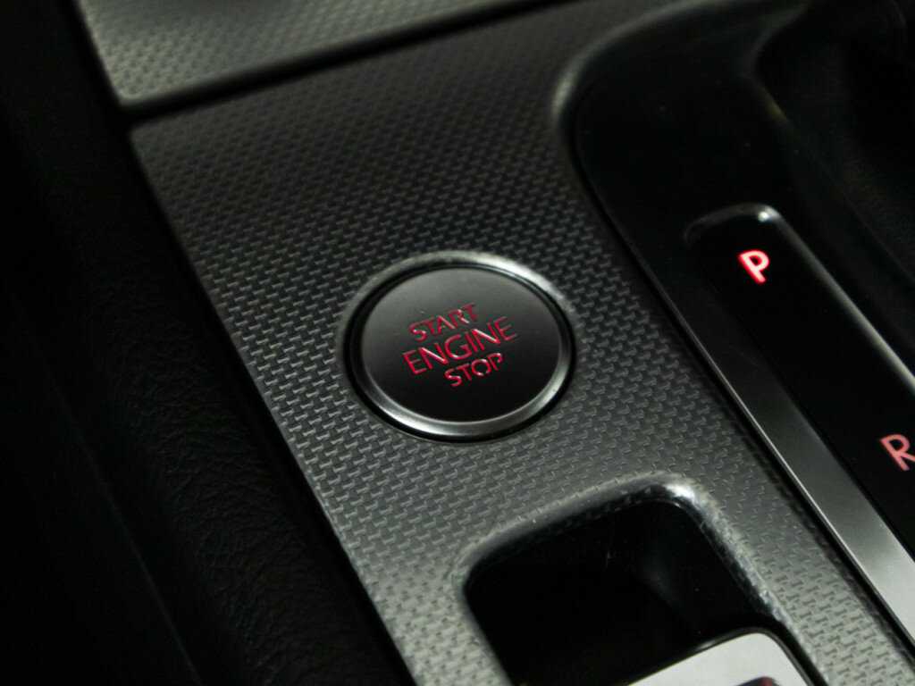 Volkswagen Touareg б/у, 2012, Автоматическая. Фото: #17