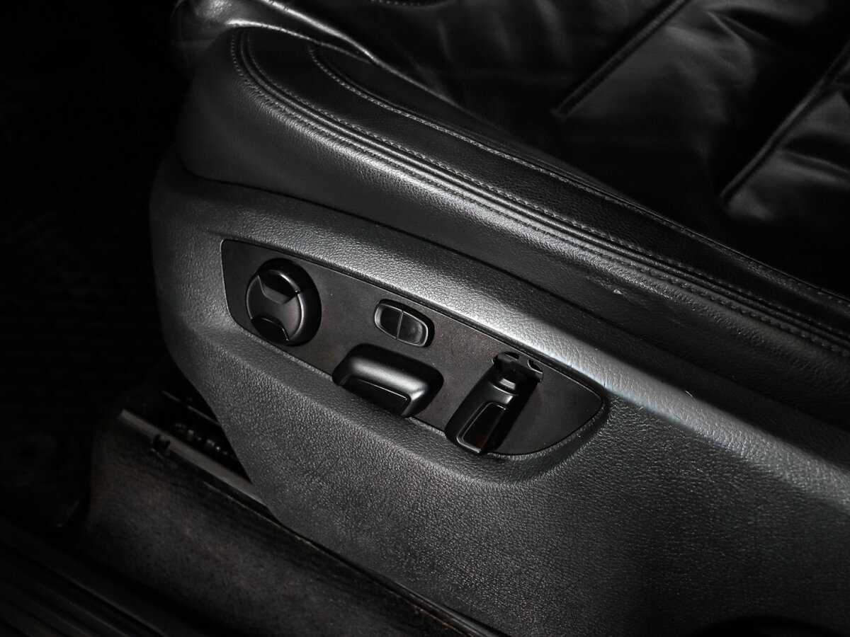 Volkswagen Touareg б/у, 2012, Автоматическая. Фото: #9