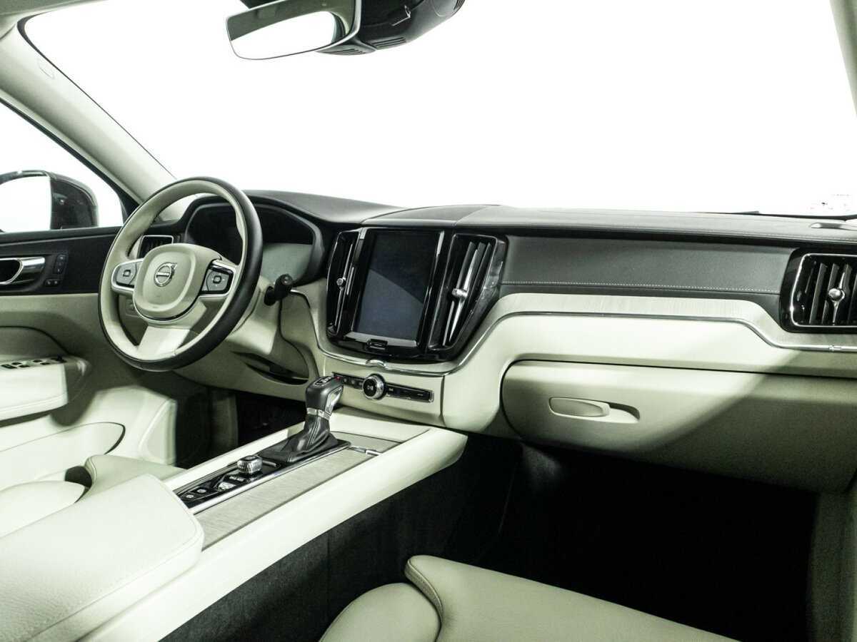 Volvo XC60 б/у, 2018, Автоматическая. Фото: #8