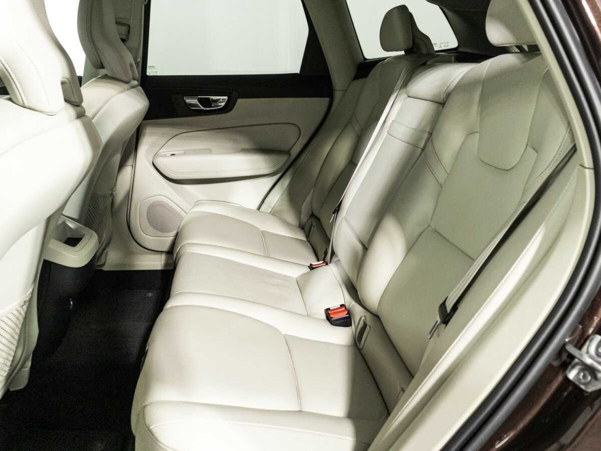 Volvo XC60 б/у, 2018, Автоматическая. Фото: #9