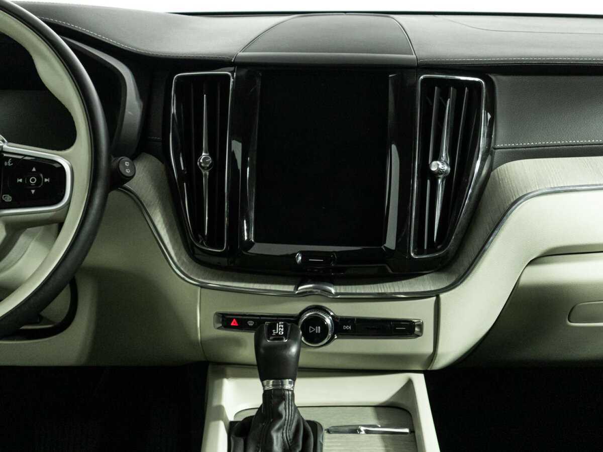 Volvo XC60 б/у, 2018, Автоматическая. Фото: #13
