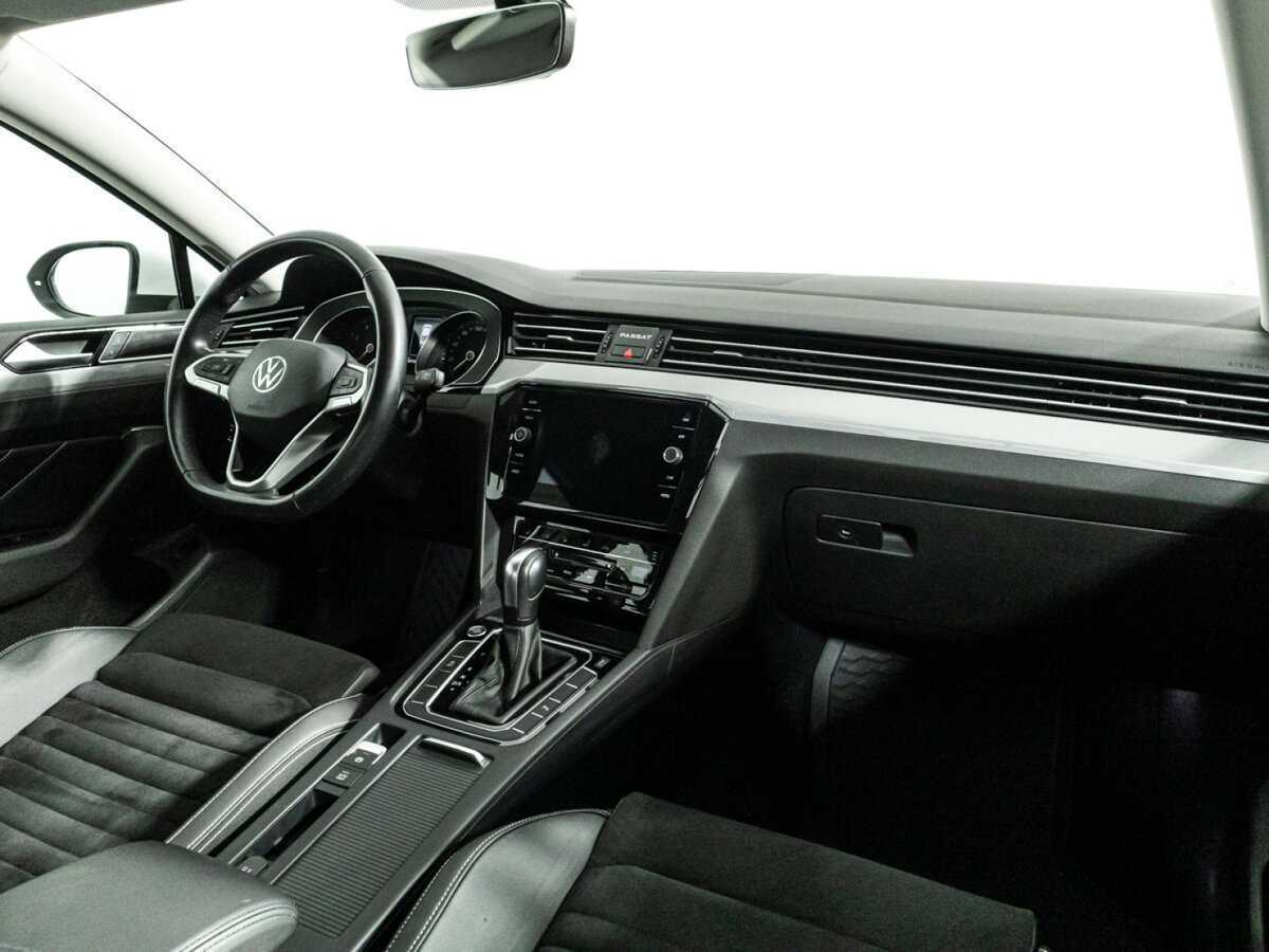 Volkswagen Passat б/у, 2020, Роботизированная. Фото: #8