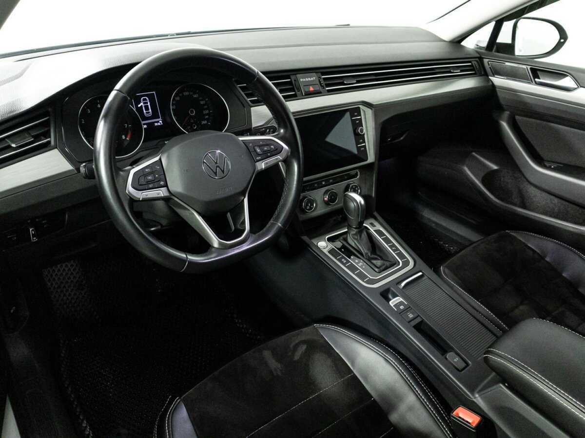 Volkswagen Passat б/у, 2021, Роботизированная. Фото: #10