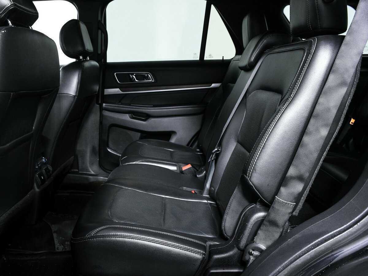 Ford Explorer б/у, 2016, Автоматическая. Фото: #10