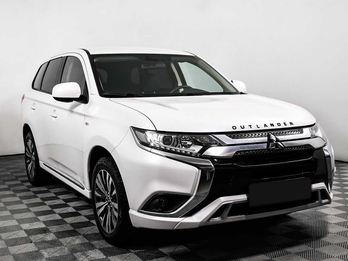 Mitsubishi Outlander б/у, 2022, Вариатор. Фото: #2
