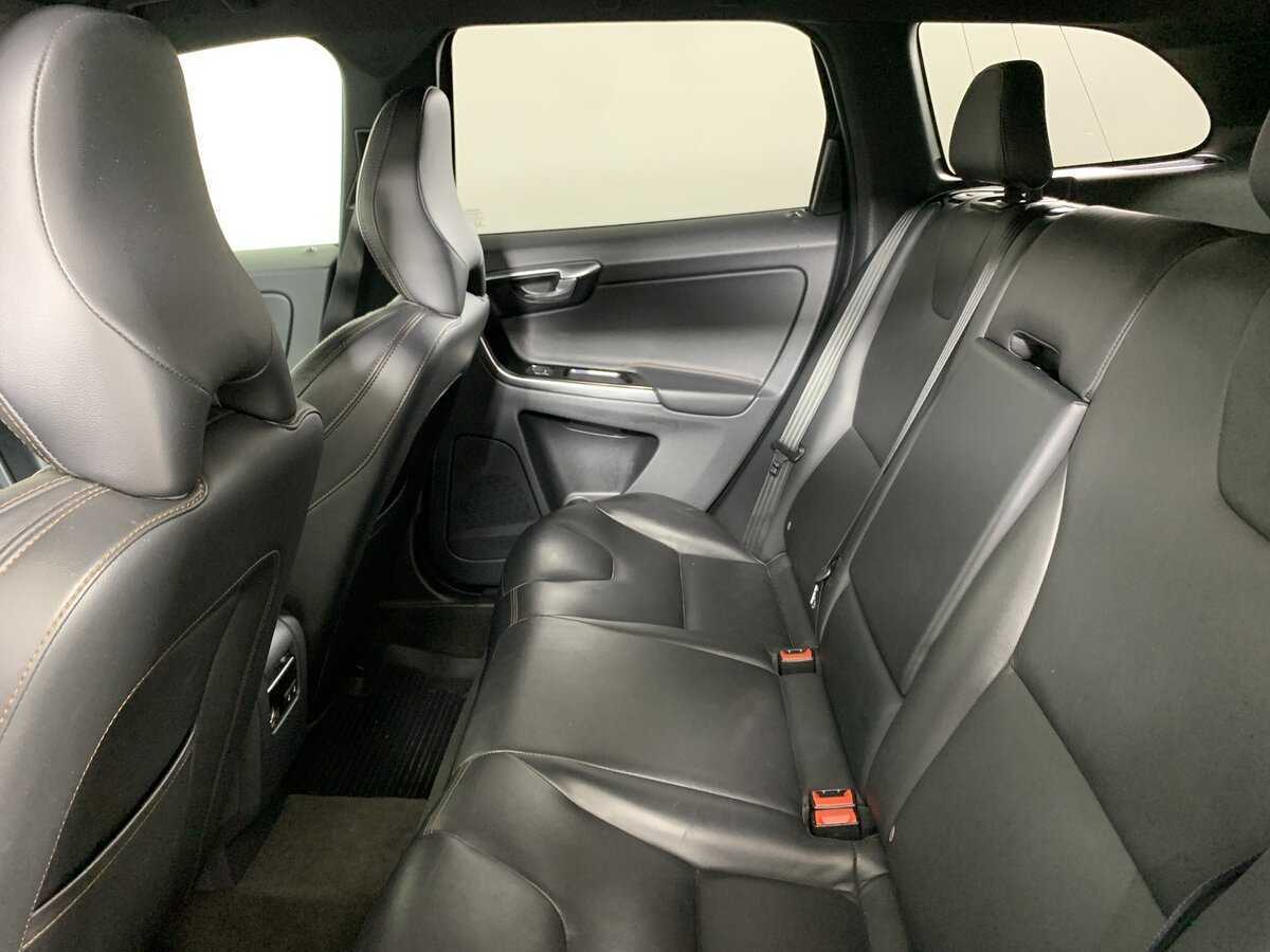 Volvo XC60 б/у, 2016, Автоматическая. Фото: #18