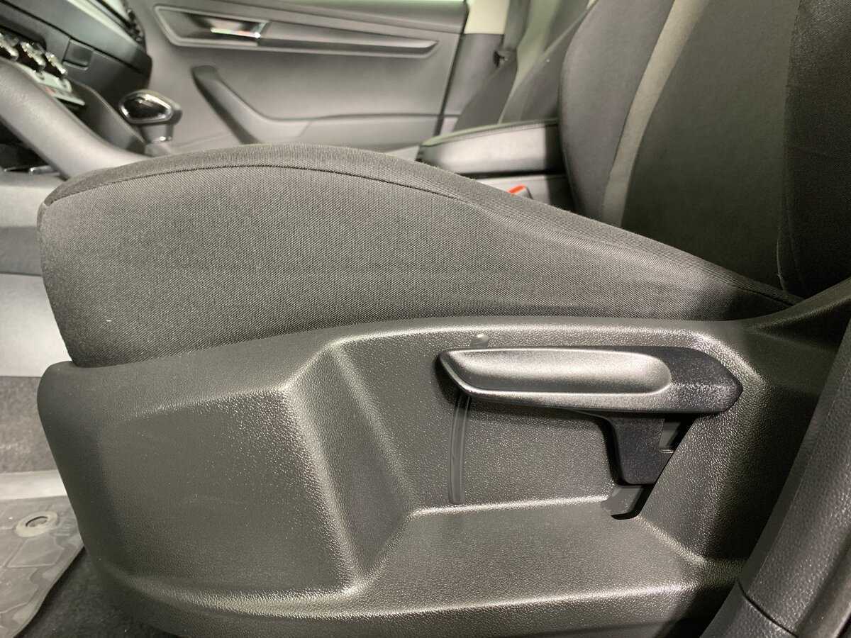 Skoda Karoq б/у, 2020, Автоматическая. Фото: #16