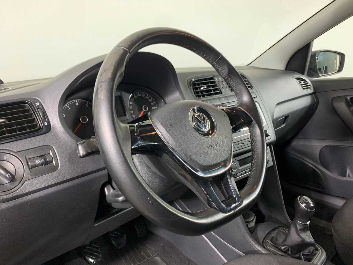 Volkswagen Polo б/у, 2016, Механическая. Фото: #8