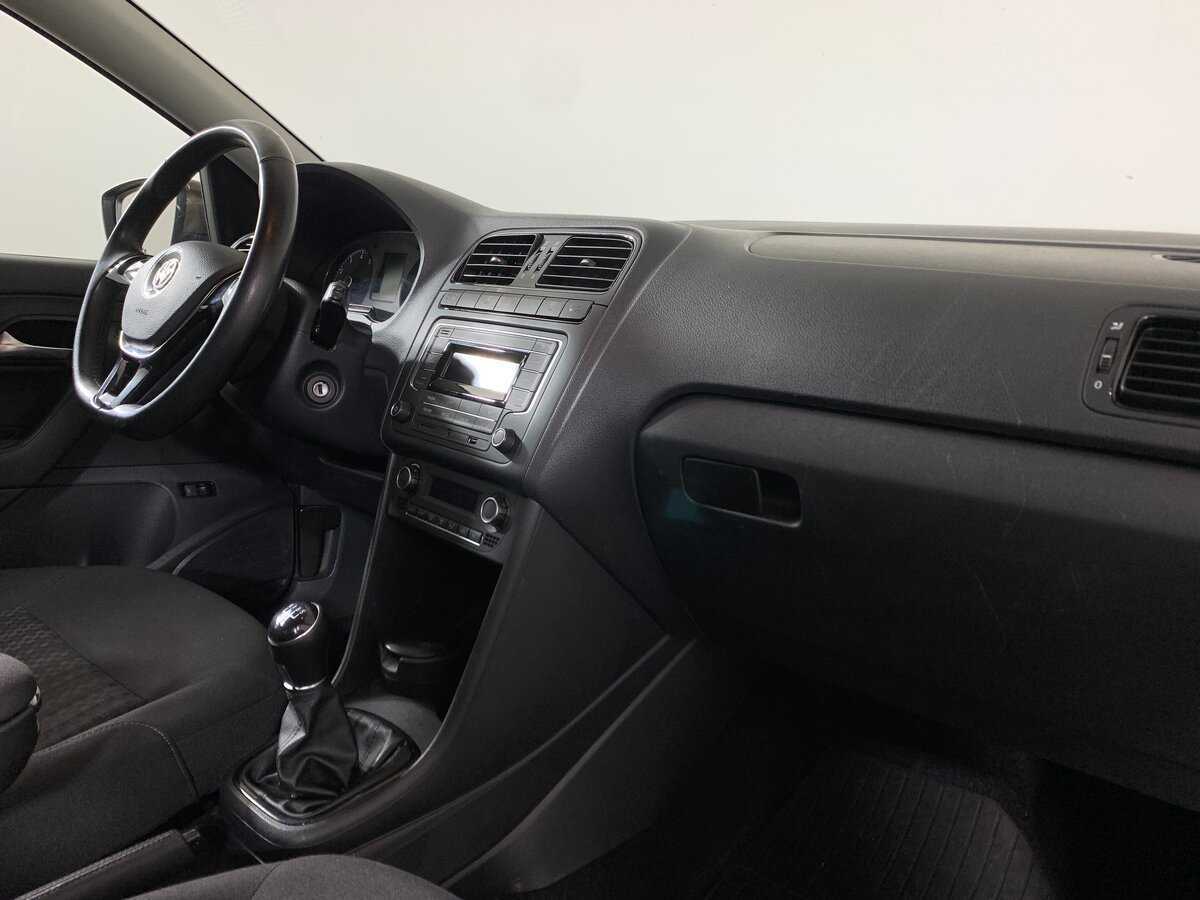 Volkswagen Polo б/у, 2016, Механическая. Фото: #10