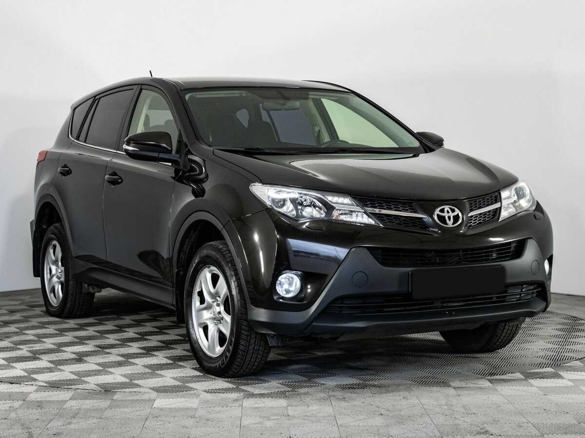 Toyota RAV4 б/у, 2015, Механическая. Фото: #2